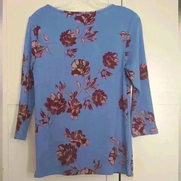 Penmans Women Lightweight Light Blue Floral  Sweater Size Medium - Picture 3 of 3